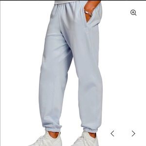 💕NWT💕ADIDAS PREMIUM ESSENTIALS SWEAT PANT